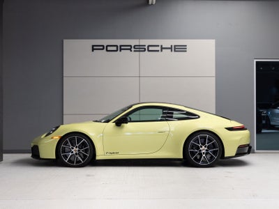 2025 Porsche 911 Carrera 4 GTS