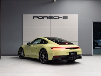 2025 Porsche 911 Carrera 4 GTS