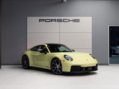 2025 Porsche 911 Carrera 4 GTS