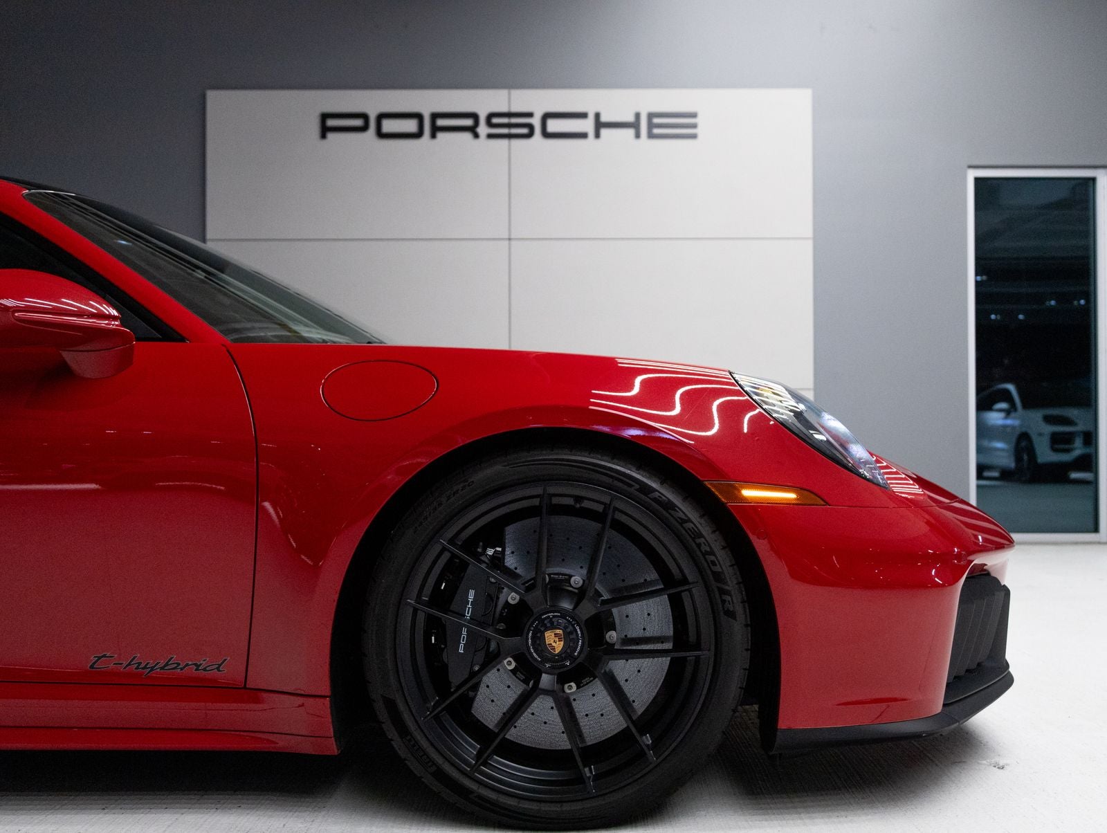 2025 Porsche 911 Carrera 4 GTS