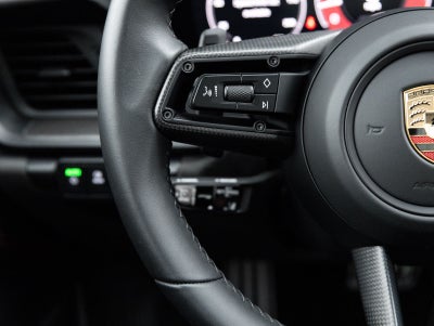 2025 Porsche 911 Carrera 4 GTS