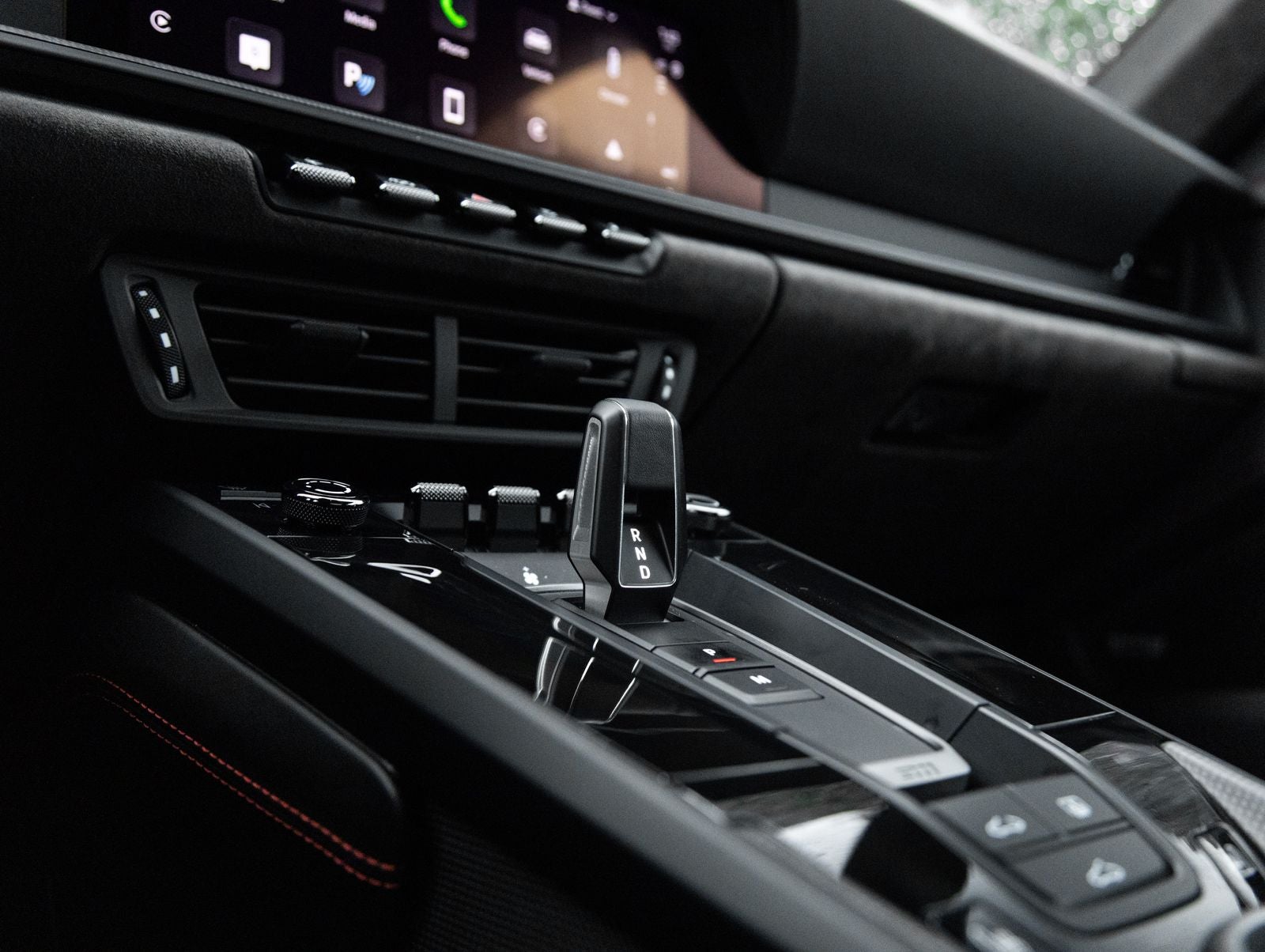 2025 Porsche 911 Carrera 4 GTS