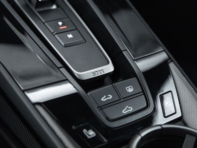 2025 Porsche 911 Carrera 4 GTS