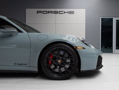 2025 Porsche 911 911 Carrera GTS