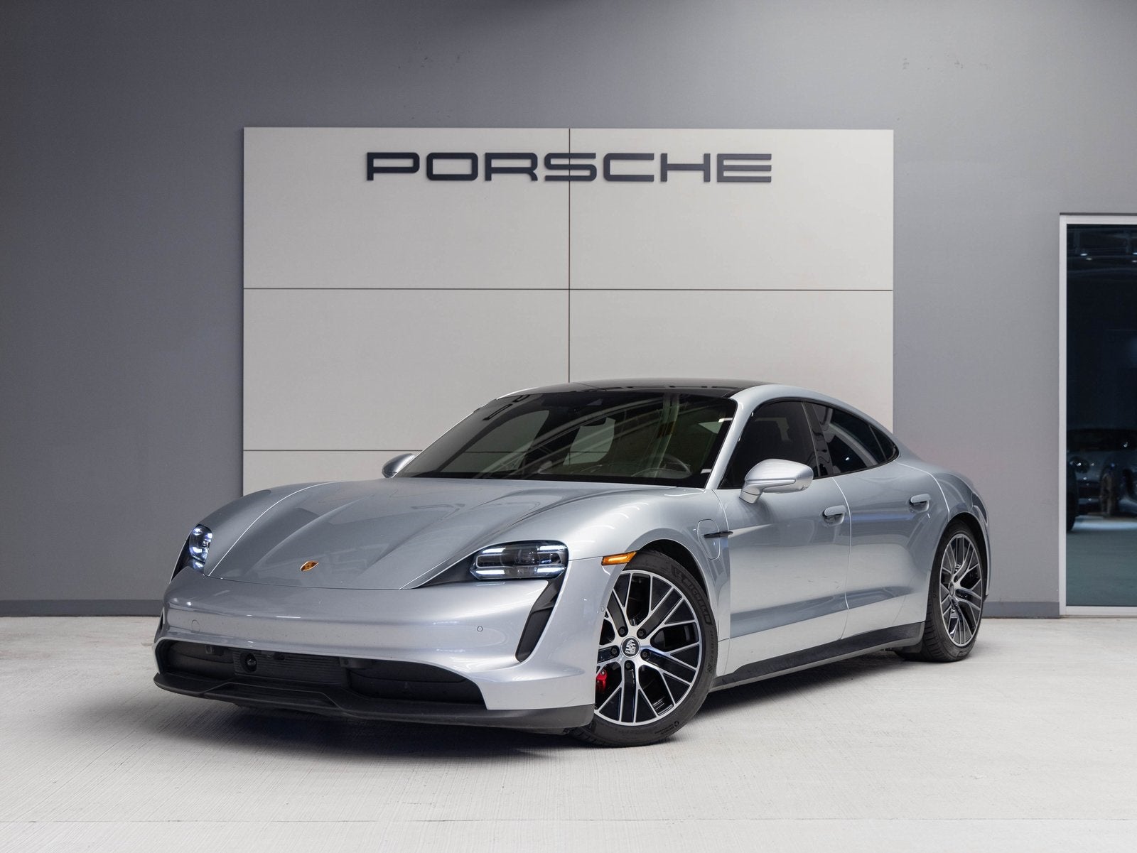 2022 Porsche Taycan S