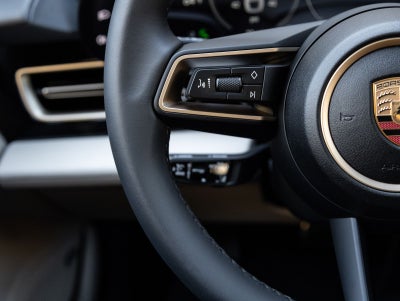 2026 Porsche Taycan 4S