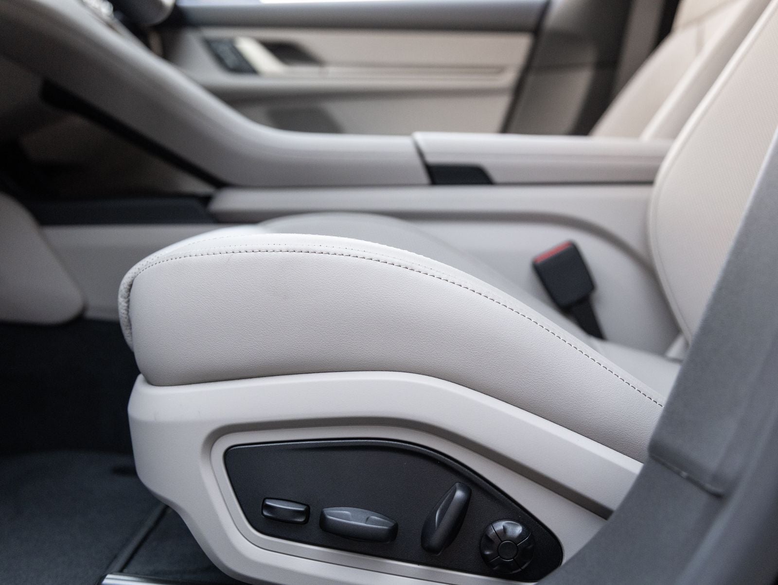 2026 Porsche Taycan 4S