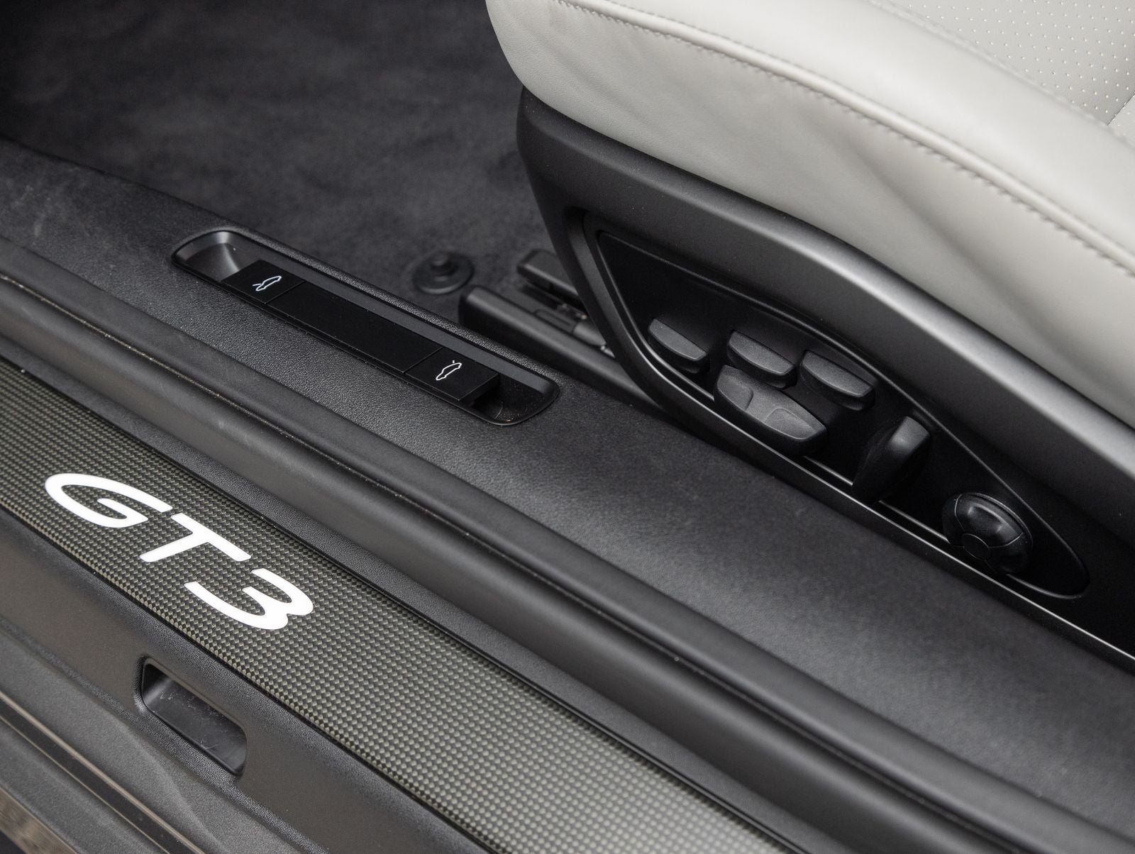 2022 Porsche 911 GT3 with Touring Package