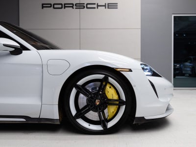 2020 Porsche Taycan Taycan Turbo