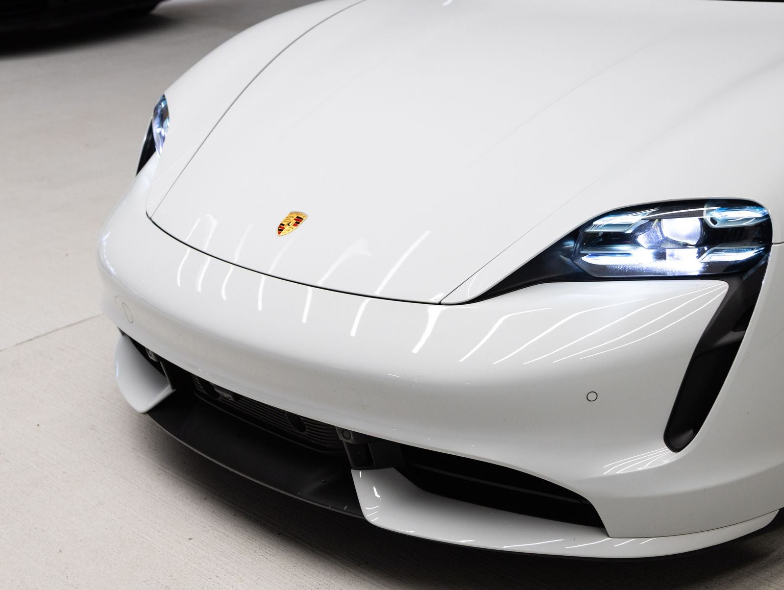 2020 Porsche Taycan Taycan Turbo