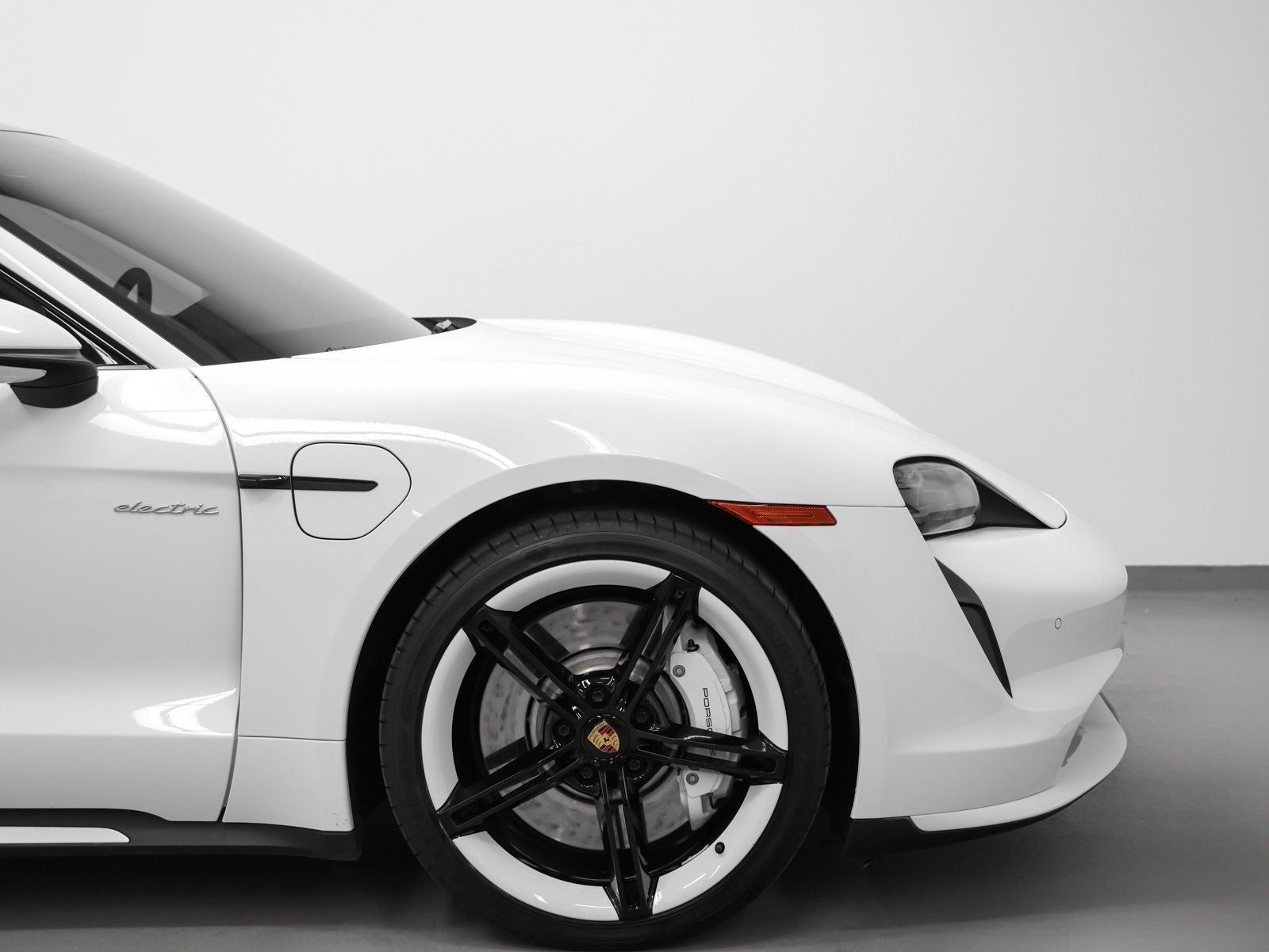 2024 Porsche Taycan Turbo