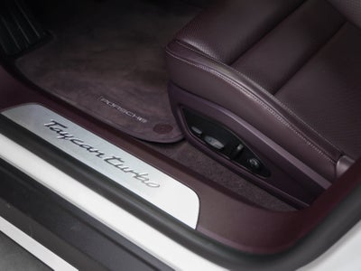 2024 Porsche Taycan Turbo