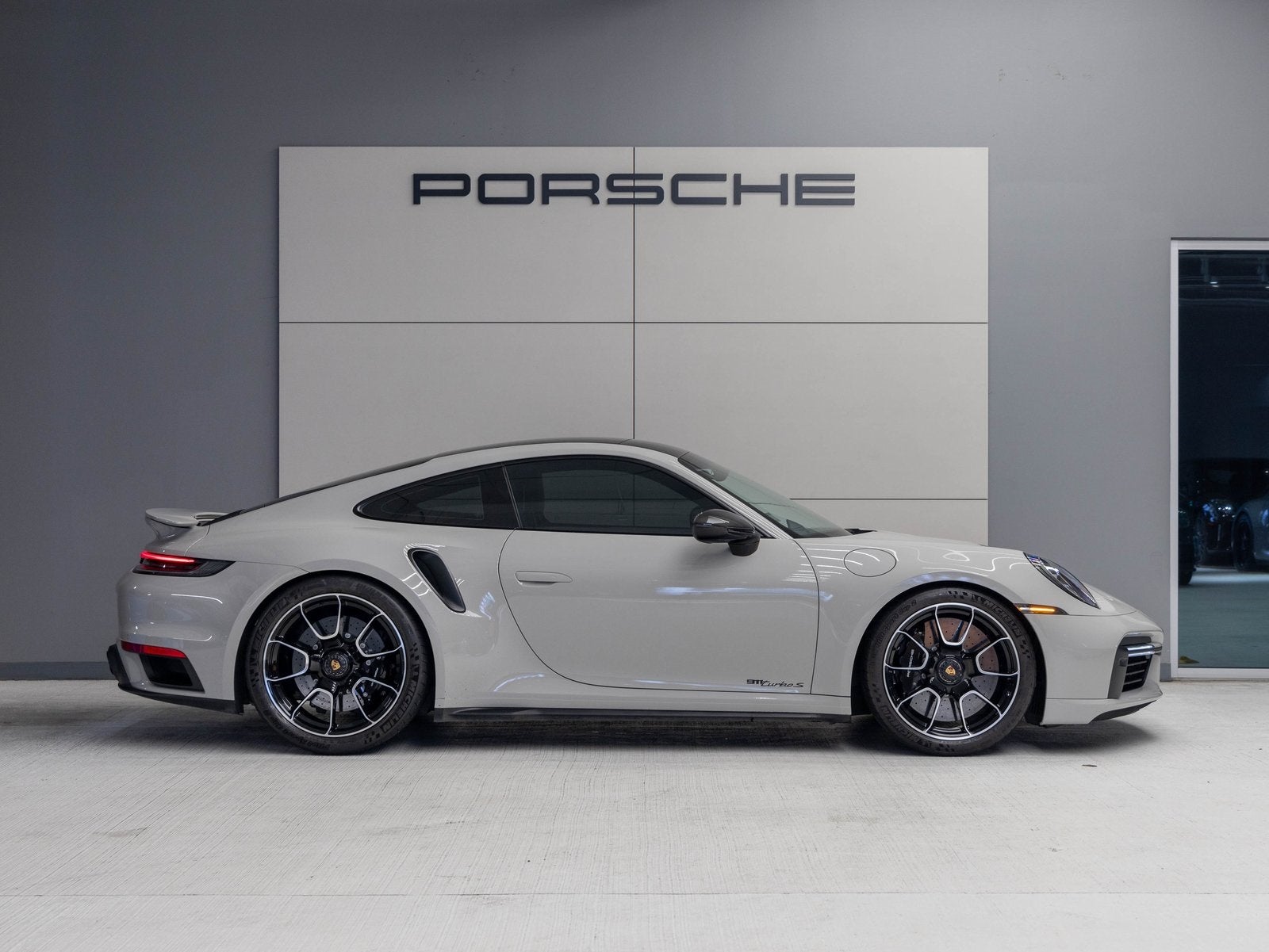2022 Porsche 911 911 Turbo S (MY22)