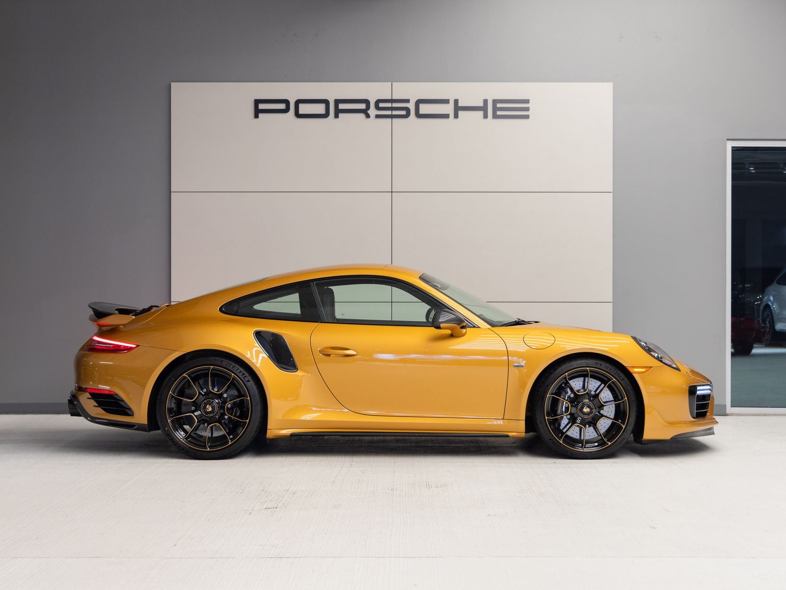 2018 Porsche 911 911 Turbo S Exclusive Series