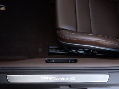 2025 Porsche 911 911 Turbo S