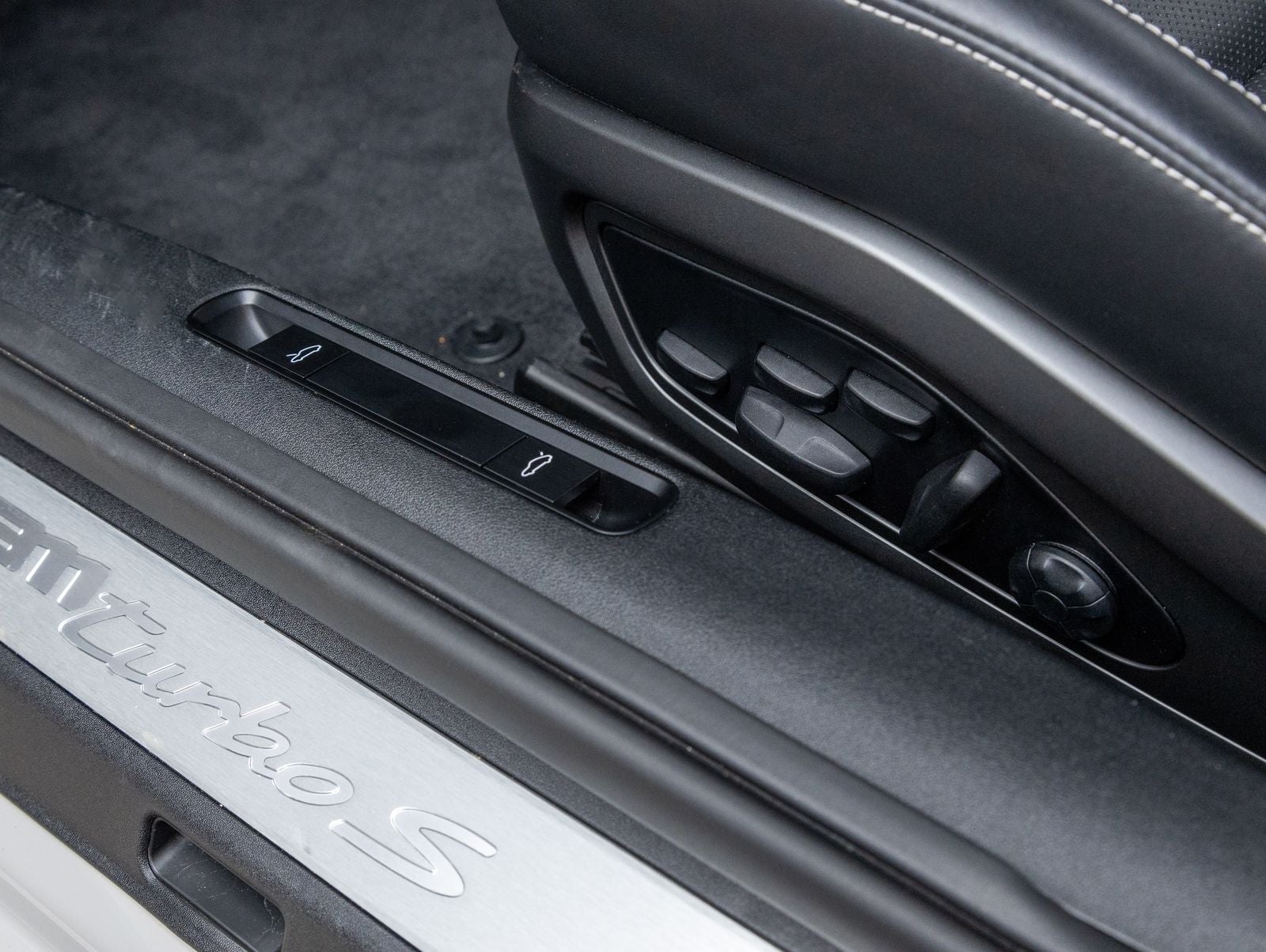 2022 Porsche 911 Turbo S