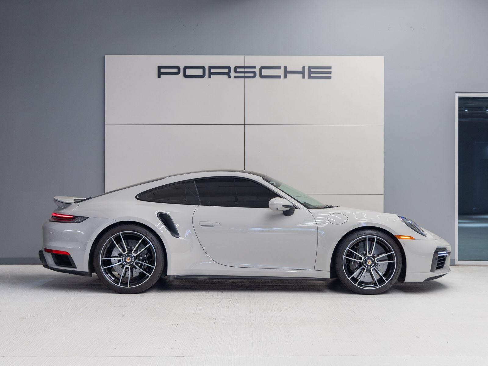 2022 Porsche 911 Turbo S