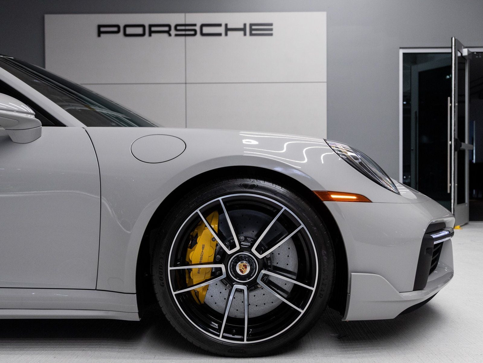 2024 Porsche 911 911 Turbo S (MY24)