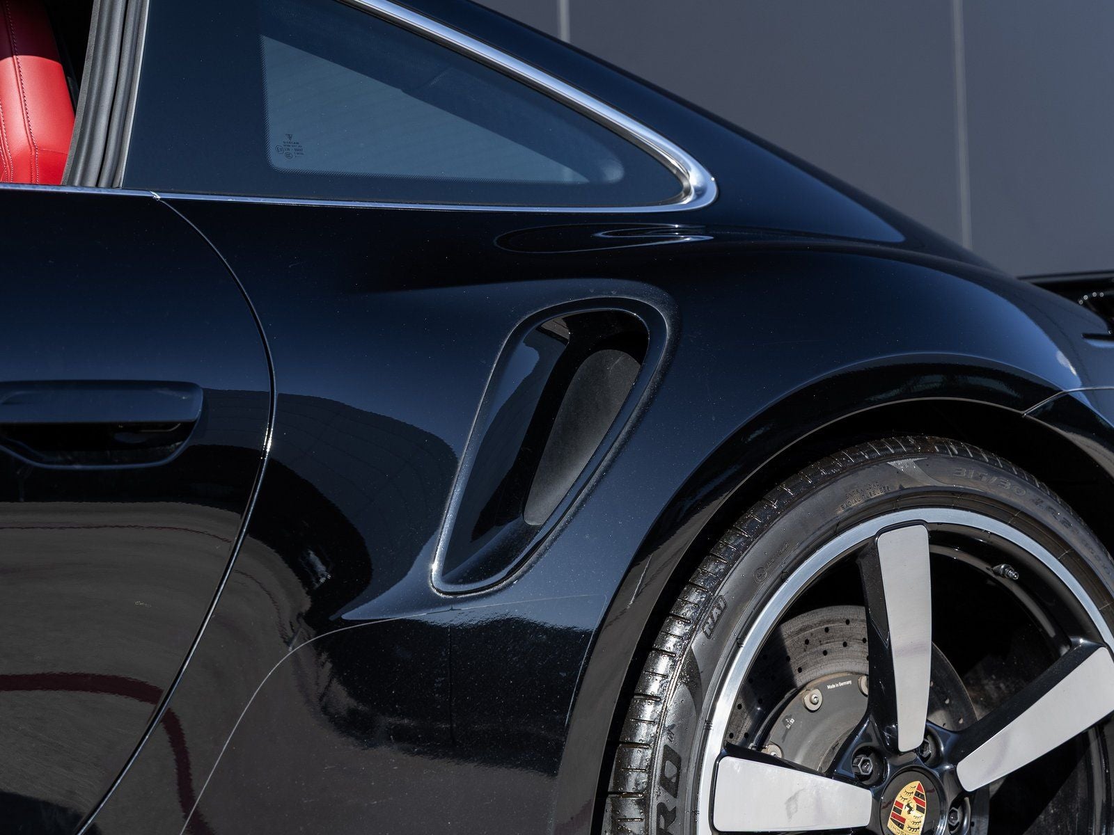 2025 Porsche 911 Turbo S