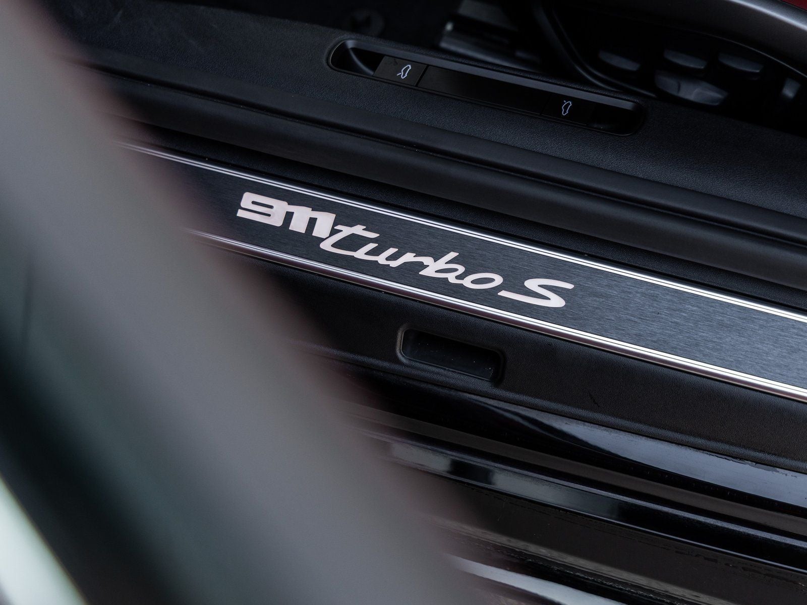 2025 Porsche 911 Turbo S