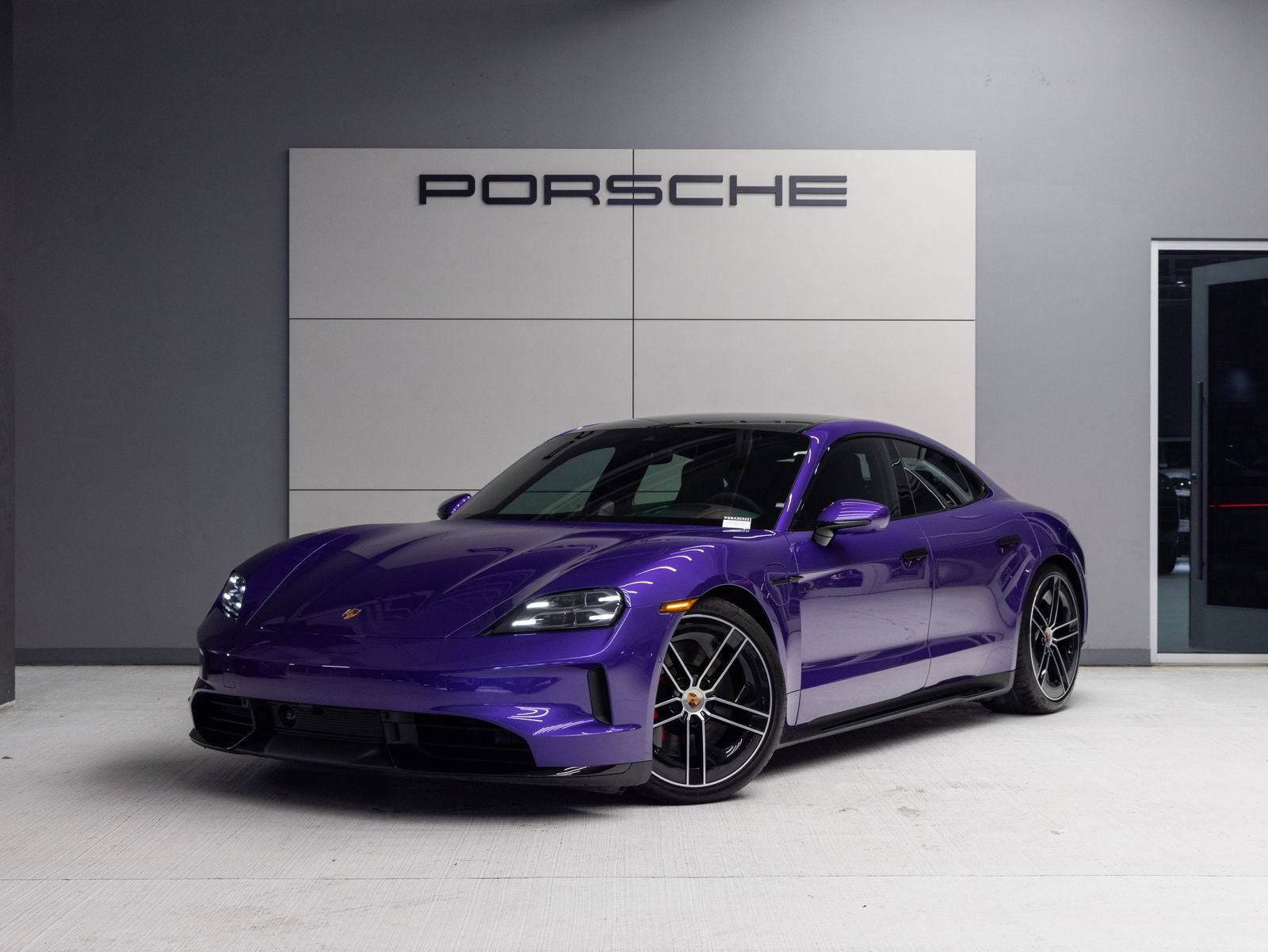 2025 Porsche Taycan GTS