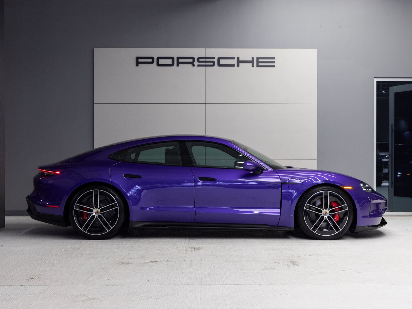 2025 Porsche Taycan GTS