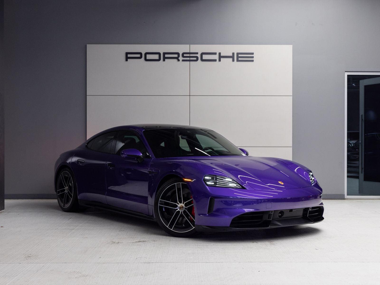 2025 Porsche Taycan GTS