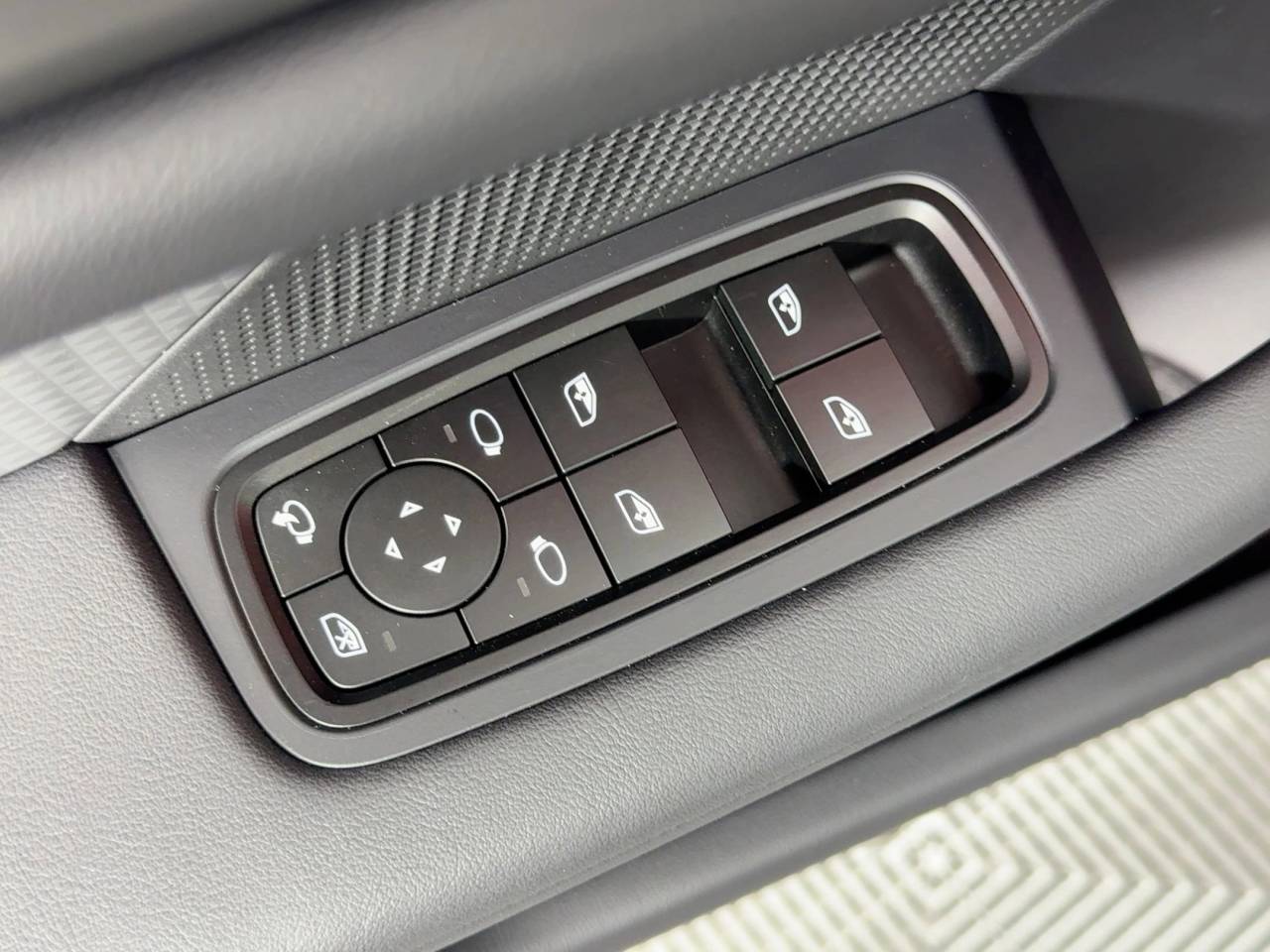 2026 Porsche Taycan GTS