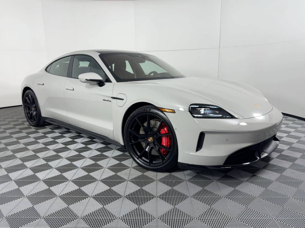 2026 Porsche Taycan GTS