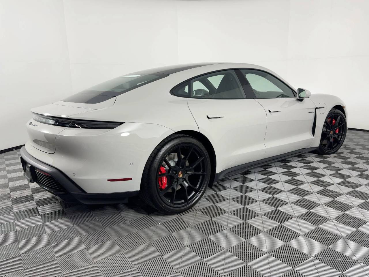 2026 Porsche Taycan GTS