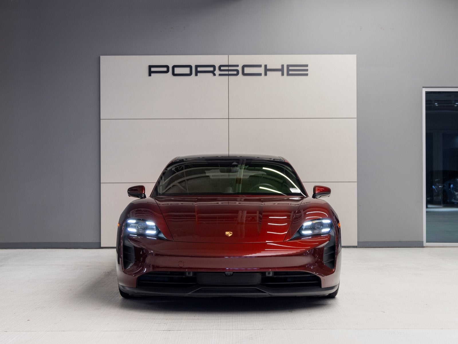 2022 Porsche Taycan Taycan GTS (MY22)