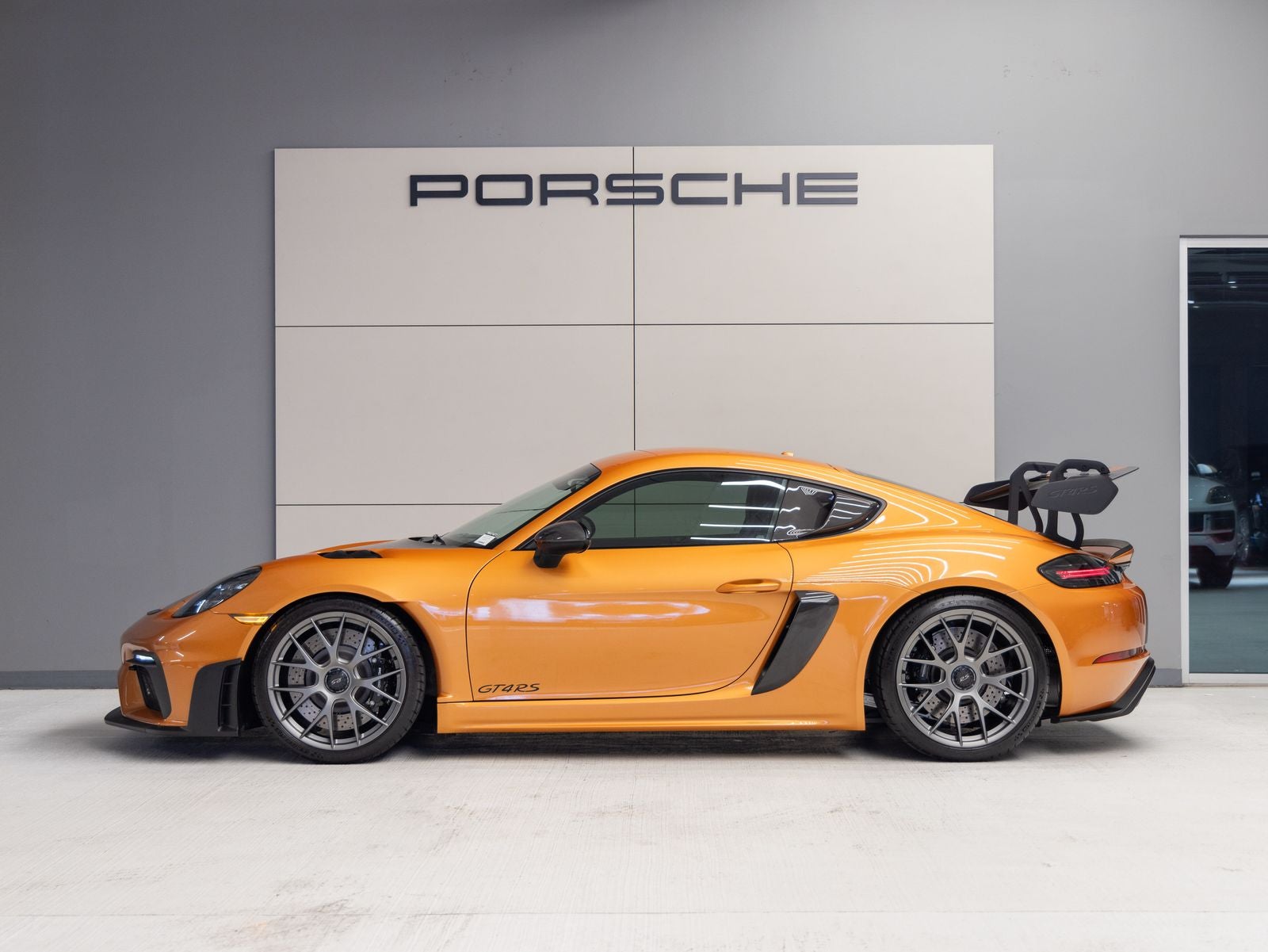 2024 Porsche 718 Cayman GT4 RS