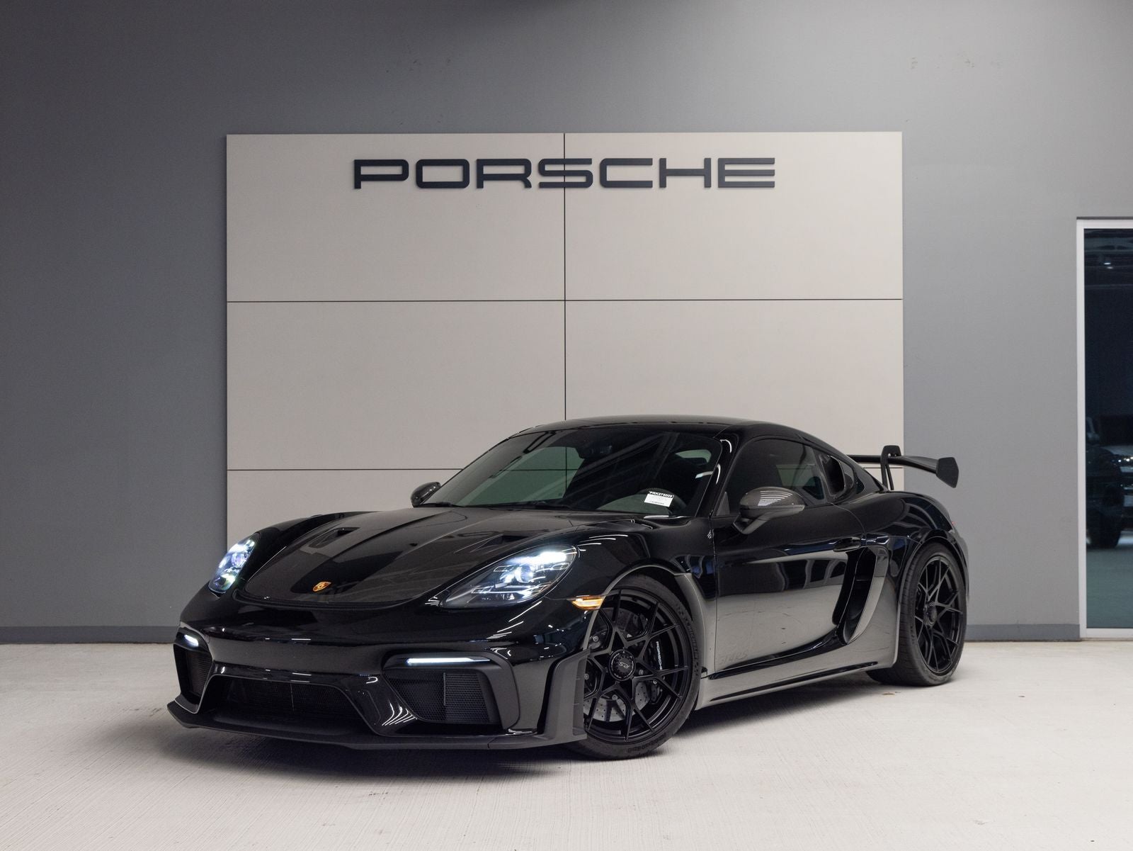 2024 Porsche 718 Cayman GT4 RS