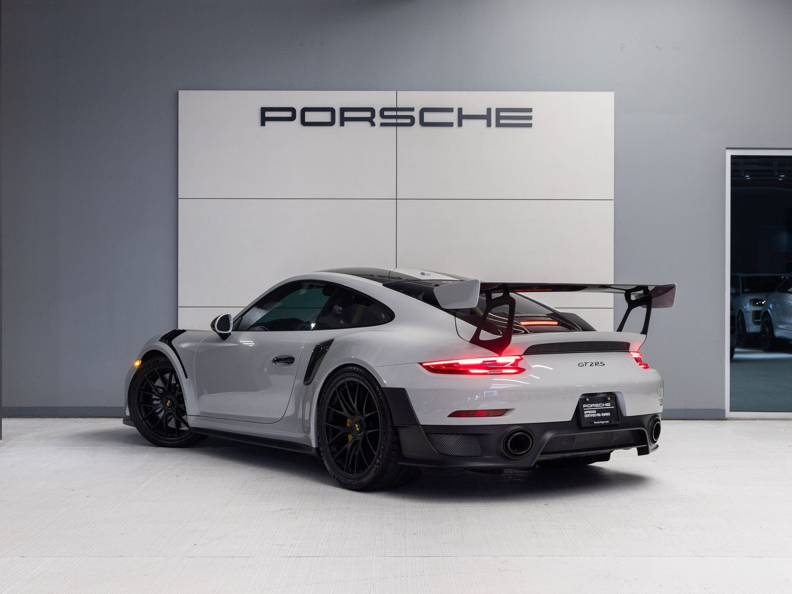 2018 Porsche 911 GT2 RS