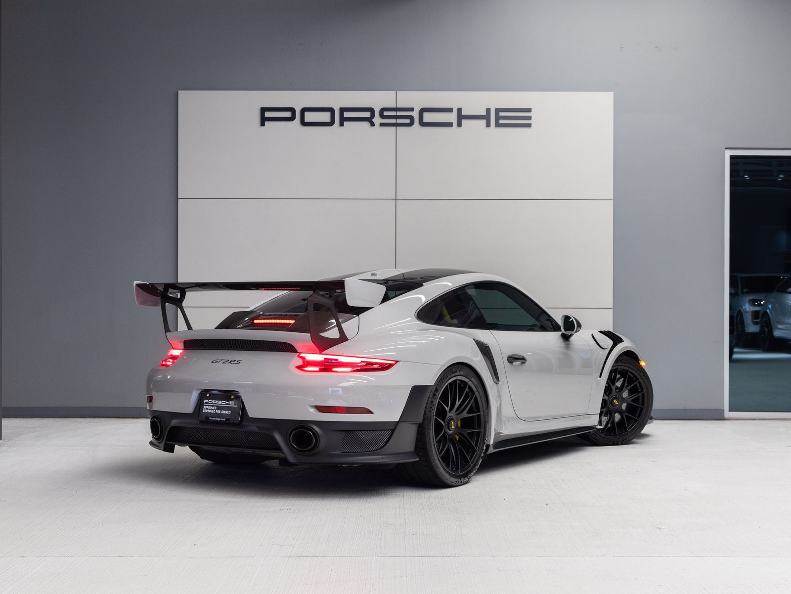 2018 Porsche 911 GT2 RS