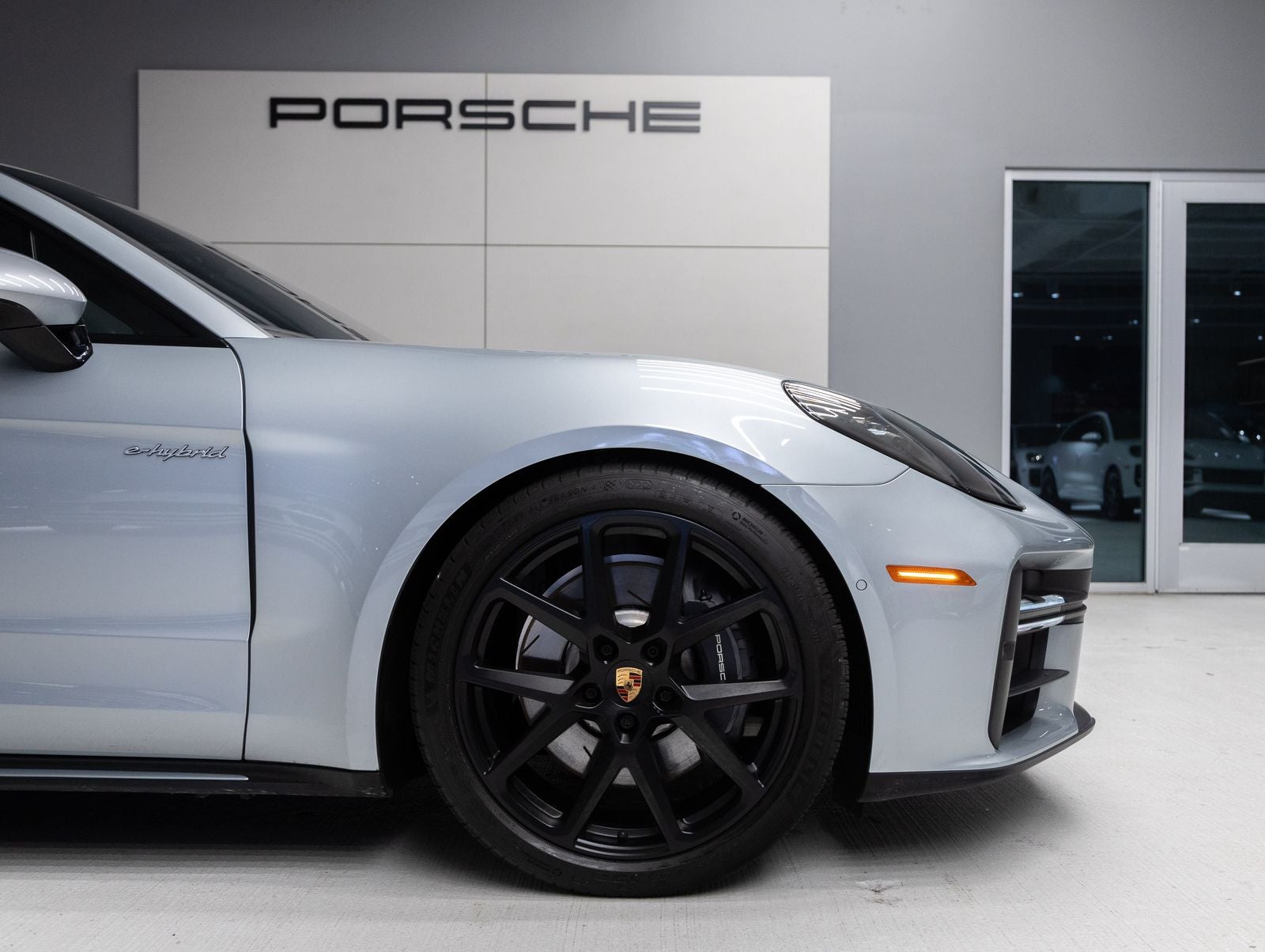 2025 Porsche Panamera 4 E-Hybrid