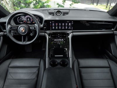 2025 Porsche Panamera 4 E-Hybrid