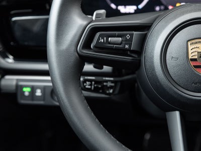 2025 Porsche Panamera 4 E-Hybrid