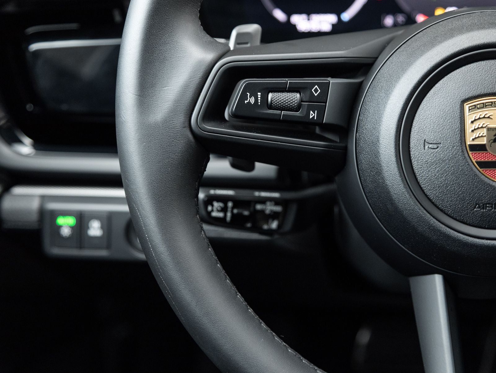 2025 Porsche Panamera 4 E-Hybrid