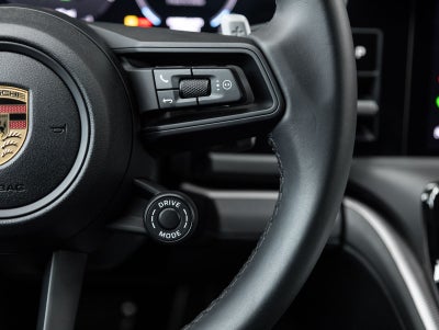 2025 Porsche Panamera 4 E-Hybrid
