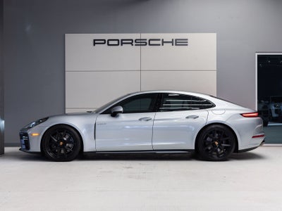 2025 Porsche Panamera 4 E-Hybrid