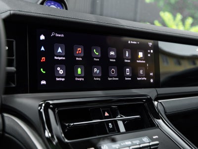 2025 Porsche Panamera 4 E-Hybrid