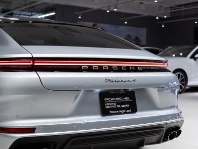 2025 Porsche Panamera 4 E-Hybrid