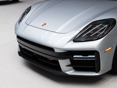 2025 Porsche Panamera 4 E-Hybrid