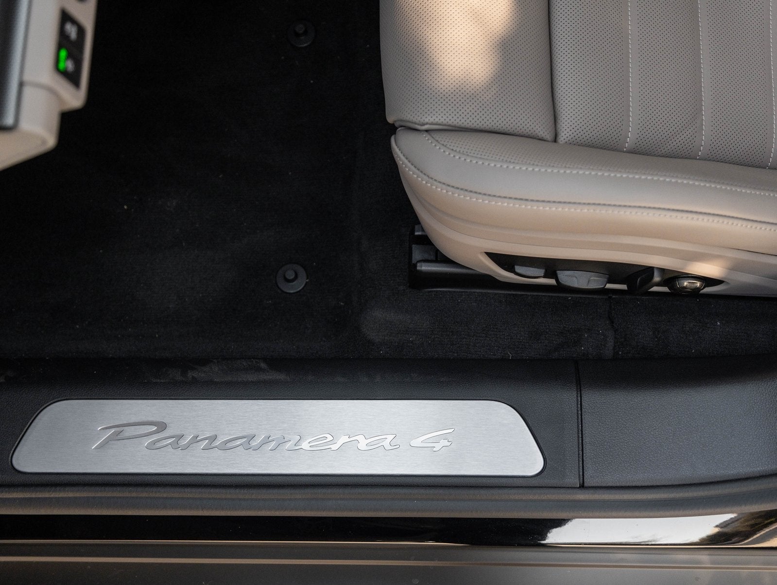 2026 Porsche Panamera Panamera 4 E-Hybrid