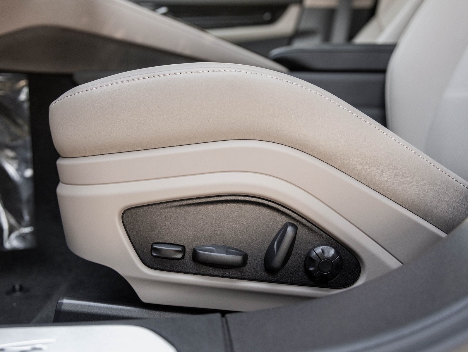 2026 Porsche Panamera Panamera 4 E-Hybrid