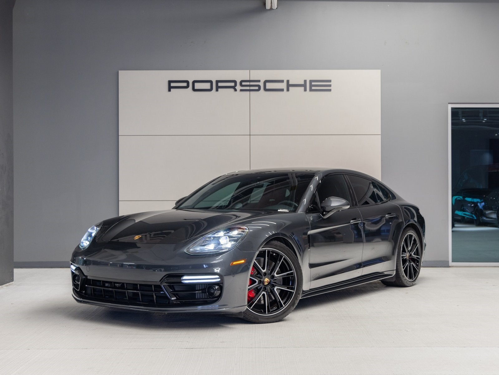 2020 Porsche Panamera Panamera GTS