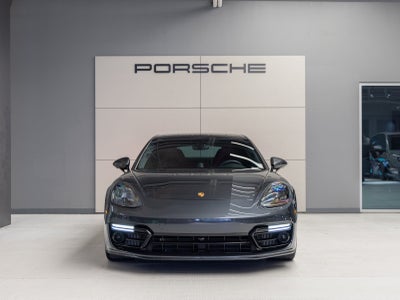 2020 Porsche Panamera Panamera GTS
