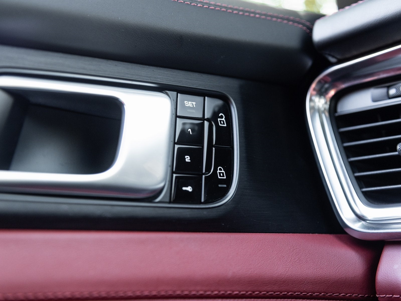 2020 Porsche Panamera Panamera GTS