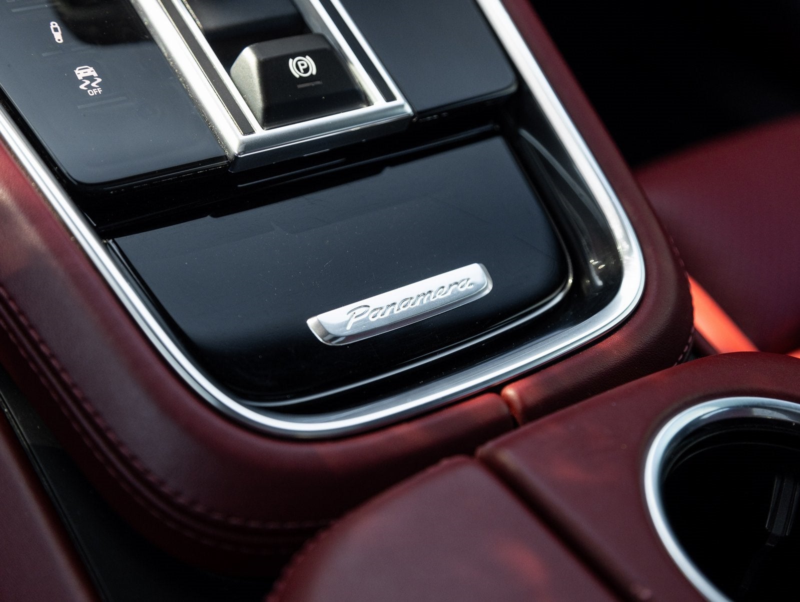 2020 Porsche Panamera Panamera GTS